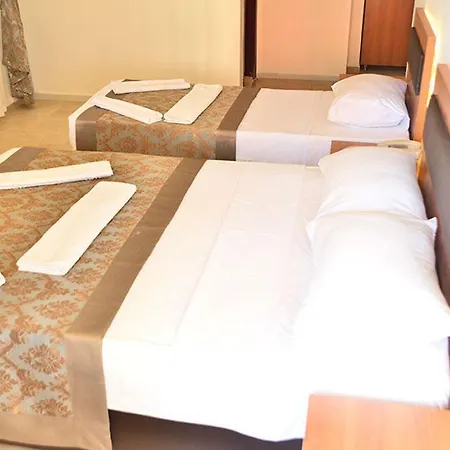 Club Family Garden Otel Konaklı