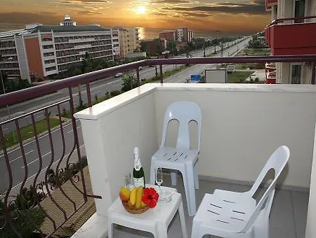Hotel Club Family Garden